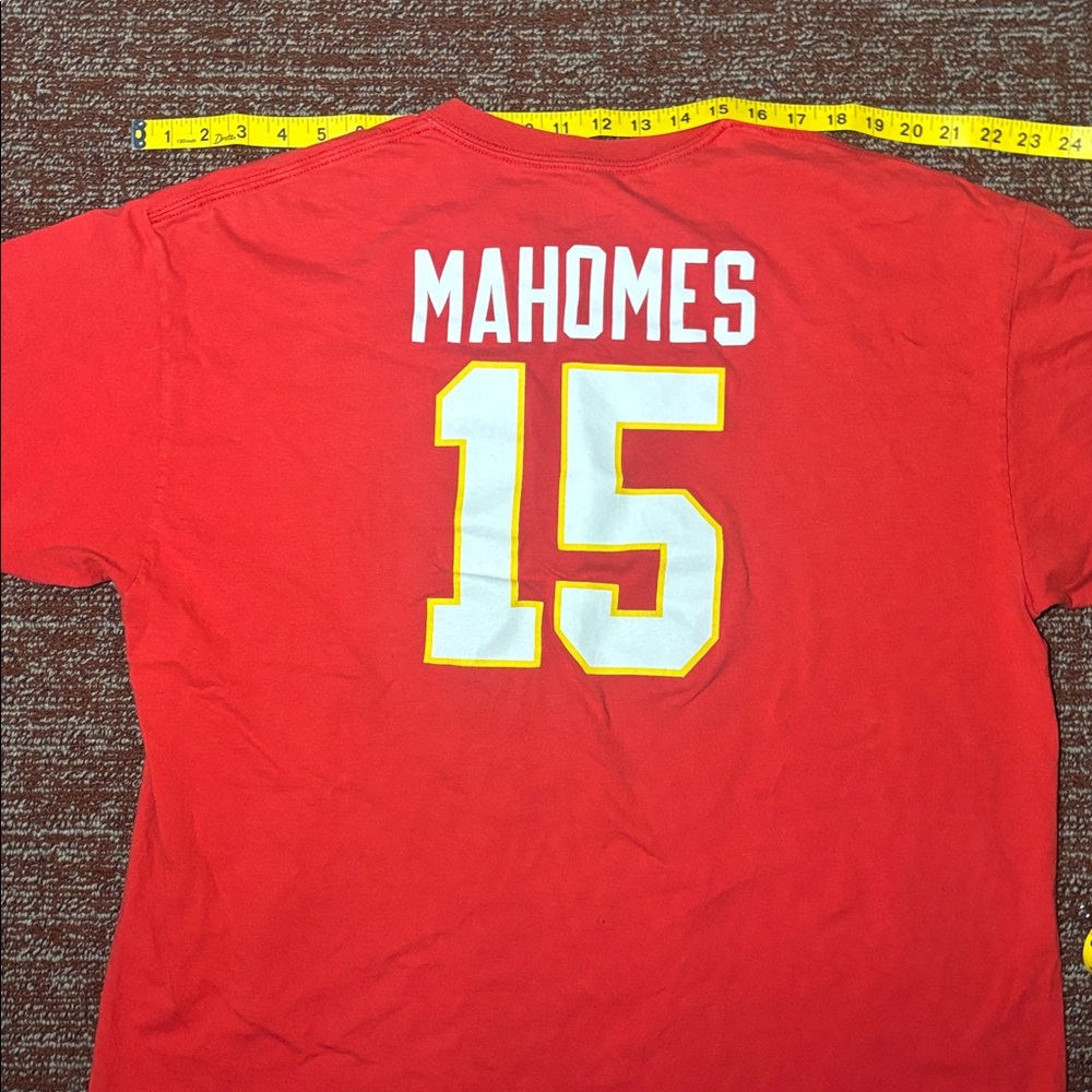 NFL team apparel Kansas City Chiefs T shirt Patrick Mahomes - Picture 10 of 11